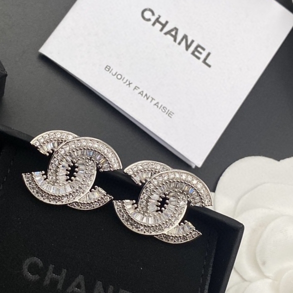 Ch**el earrings